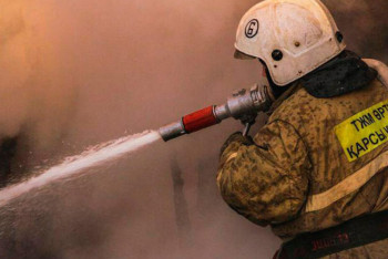 Фотография к новости: 106 человек эвакуировали при пожаре в гостинице Бурабая