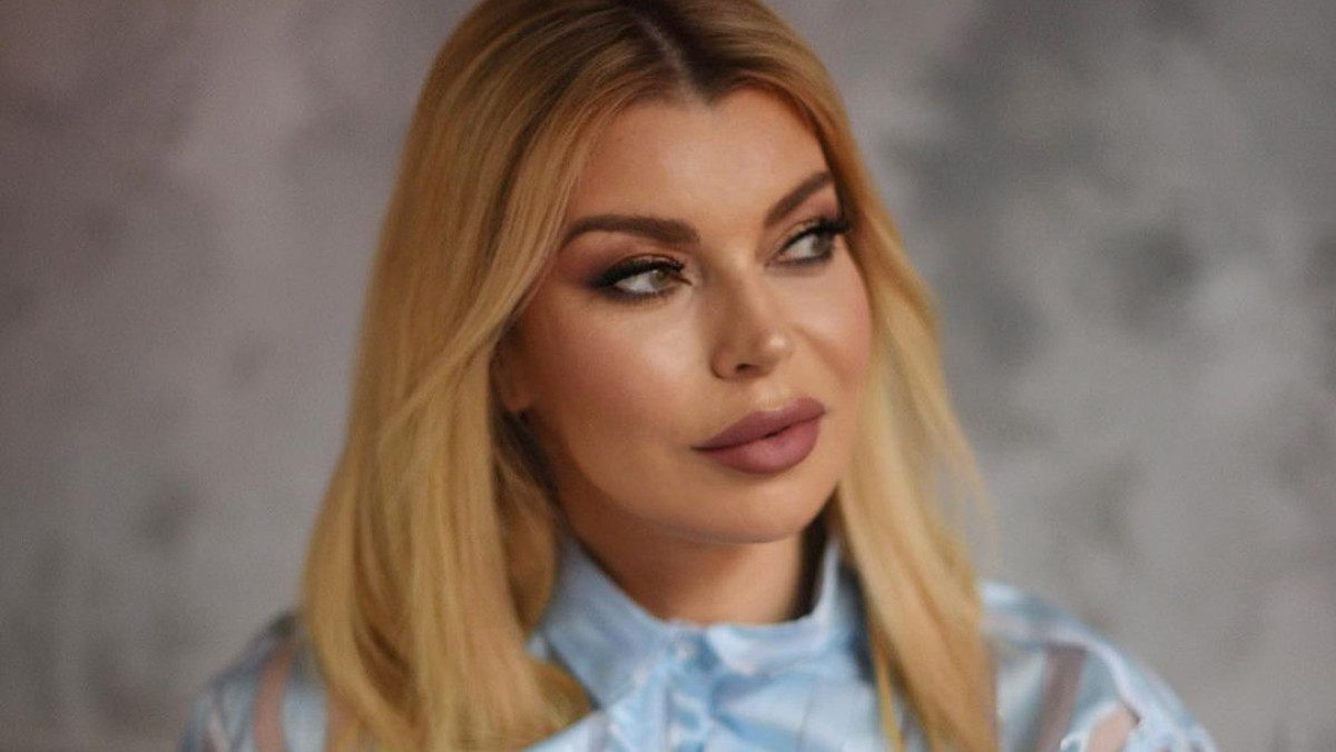  Instagram / lada_dance_official