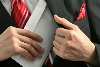 Фотография к новости: Первый замакима Западно-Казахстанской области уличён в коррупции