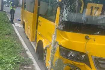 Фотография к новости: Автобус врезался в пост полиции в Семее