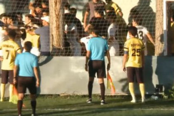 Фотография к новости: Дикий случай произошел во время матча чемпионата Казахстана по футболу