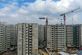 Фотография к новости: Двое рабочих упали с высоты 15 этажа в Астане