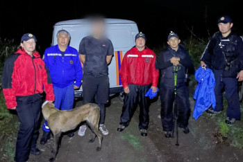 Фотография к новости: Из-за дождей турист не смог спустится с гор Алматы. На помощь пришли спасатели