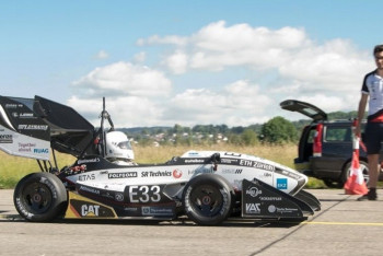 Фотография к новости: Казахстанские студенты разработали гоночный автомобиль и выиграли грант