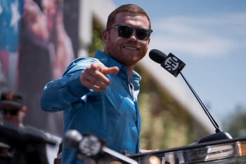 Фотография к новости: Канело сделал заявление о пенсии