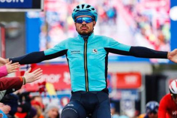 Фотография к новости: Два гонщика "Астаны" взошли на пьедестал второго этапа "Арктической гонки Норвегии"