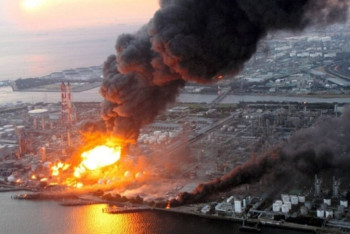 Фотография к новости: В Токио протестуют против сброса воды с АЭС "Фукусима-1" в океан