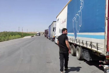 Фотография к новости: КНБ прокомментировал скопление транспорта на границе с Кыргызстаном