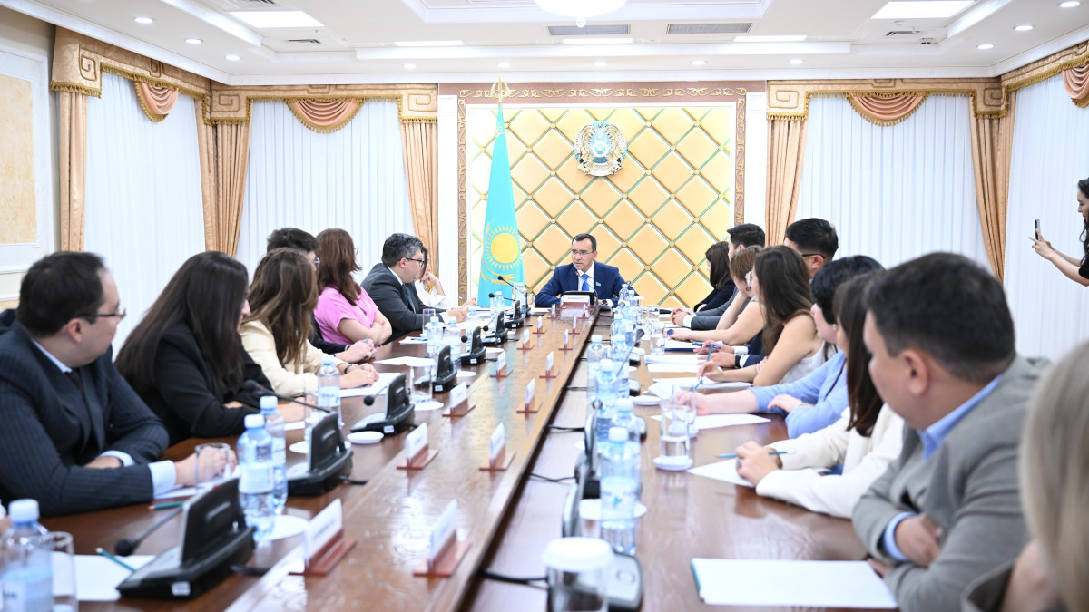  пресс-служба Сената Парламента РК