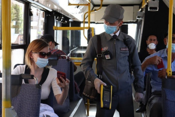 Фотография к новости: В Астане около 40 процентов пассажиров не оплачивает проезд в автобусе