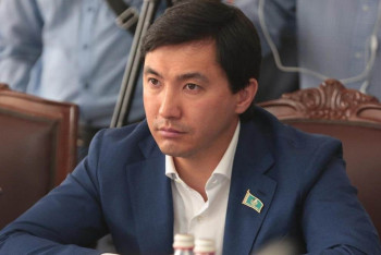 Фотография к новости: Экс-депутату Кайрату Кудайбергену продлили арест