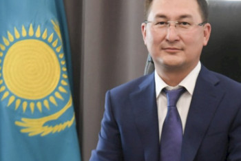 Фотография к новости: 13 лет лишения свободы запросили для экс-акима Кентау Аюпова