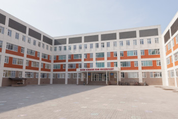 Фотография к новости: Как в столице решается проблема трёхсменных школ