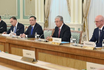 Фотография к новости: Токаев поблагодарил Рахмона за выполнение обязательств по поставкам воды и электроэнергии в РК