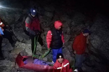 Фотография к новости: Повредившего ногу туриста спасли в горах Алматы