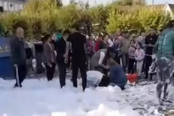 Фотография к новости: Девочку ударило током на пенной вечеринке в Костанайской области