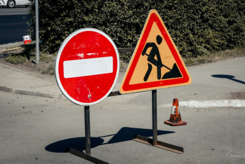 Фотография к новости: "Ямы и выбоины": жители села в ЗКО жалуются на новый асфальт