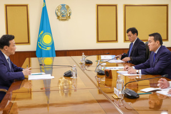 Фотография к новости: Казахстан готов нарастить несырьевой экспорт в КНР на миллиард долларов