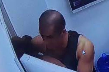 Фотография к новости: "Не собирался причинять вред": захватчик заложников в Kaspi банке попросил прощения