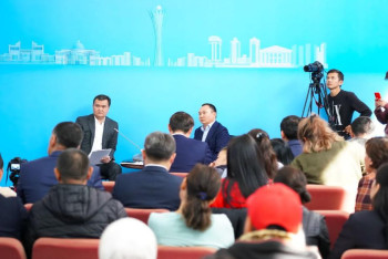 Фотография к новости: Женис Касымбек встретился с жителями жилого массива "Пригородный"