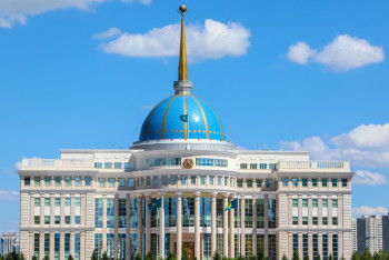 Фотография к новости: Токаев поздравил народ Узбекистана