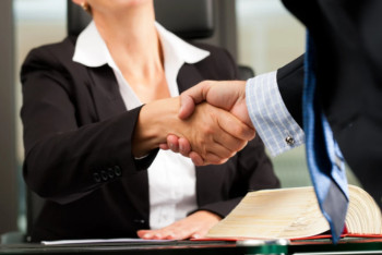 Фотография к новости: Мужчинам в Казахстане платят больше чем женщинам