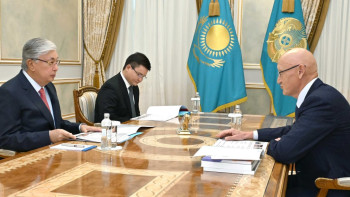 Фотография к новости: Токаев принял председателя фонда "Қазақстан халқына"