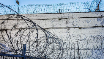 Фотография к новости: "Хотели организовать бунт": уволенные за пытки сотрудники колонии Атбасара обратились к президенту