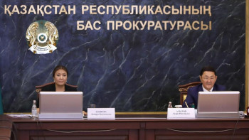 Фотография к новости: Защищать права казахстанских детей с помощью IT-технологий намерена Генпрокуратура