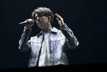 Фотография к новости: Weekend Димаша впервые прозвучал на радиостанции Литвы