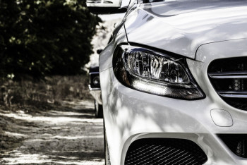 Фотография к новости: В странах Евросоюза запретили въезд на авто с российскими номерами