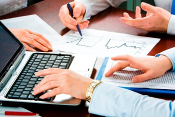 Фотография к новости: Упростить правила участия в бизнесовой госпрограмме для уязвимых слоёв населения призвали депутаты