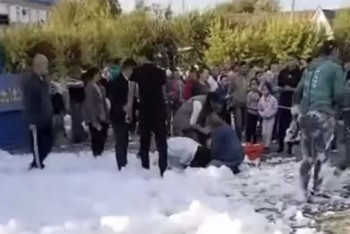 Фотография к новости: Полиция переквалифицировала дело о смерти девочки на пенной вечеринке в Костанайской области