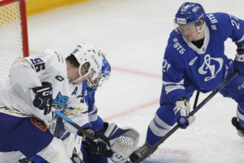 Фотография к новости: Нападающего "Барыса" оштрафовали за драку с форвардом "Адмирала"