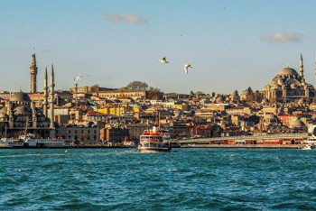 Фотография к новости: Два судна столкнулись близ Стамбула