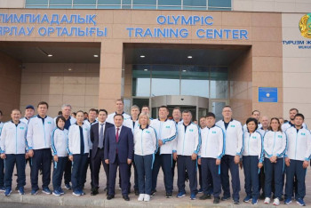 Фотография к новости: Мы будем поддерживать вас 24 часа в сутки - пообещал Маржикпаев  сборной Казахстана на Азиаде