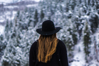 Фотография к новости: Снег хлопьями выпал на Шымбулаке