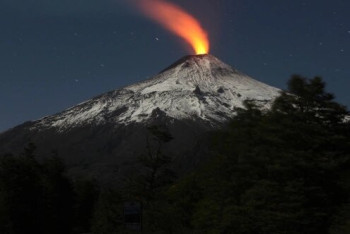 Фотография к новости: Извержение вулкана прогнозируют геологи в ближайшие дни в Чили