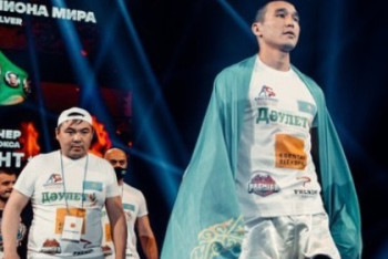 Фотография к новости: Нокаутом завершился бой казахстанца в андекарде "Канело"