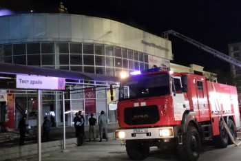 Фотография к новости: Автосалон едва не сгорел в Атырау