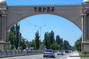 Фотография к новости: Таразские полицейские испортили туристам из Европы впечатление о Казахстане