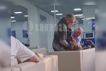 Фотография к новости: Мужчину связали скотчем в отделении "Казахтелекома" в Алматы