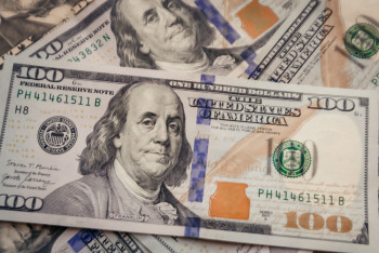 Фотография к новости: Ослабления тенге объяснили в Нацбанке