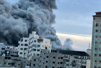 Фотография к новости: Армия Израиля ударила по двум многоэтажкам в Газе