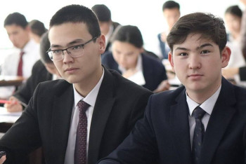 Фотография к новости: 2 933 школьников приняли участие в первом этапе Президентской олимпиады в Казахстане