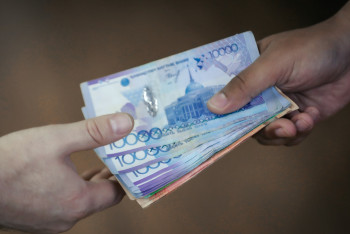 Фотография к новости: Игроманам могут усложнить выдачу кредитов в Казахстане