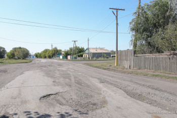 Фотография к новости: Ноу-хау акимата Усть-Каменогорска: "Мы нашли способ избавить город от ям на дорогах"