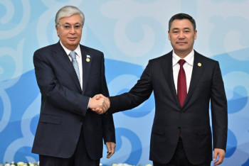 Фотография к новости: Президент Кыргызстана встретил Токаева в госрезиденции "Ала-Арча"