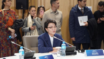 Фотография к новости: Более 1 миллиона казахстанок не имеют пенсионных отчислений – Жакупова