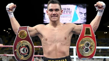 Фотография к новости: Фанат Головкина с титулом чемпиона мира выбрал следующего соперника